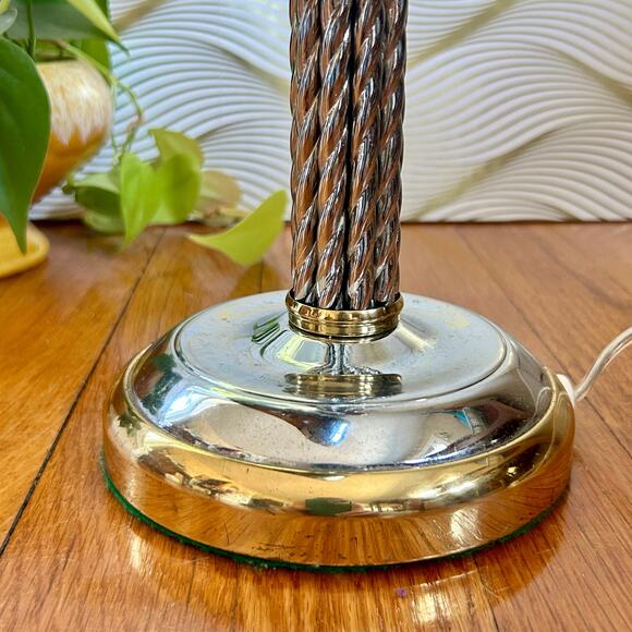 Vintage Cane & Reed Round Lighted Adjustable Make-Up Mirror with Twisted Stem - Picture 15 of 16